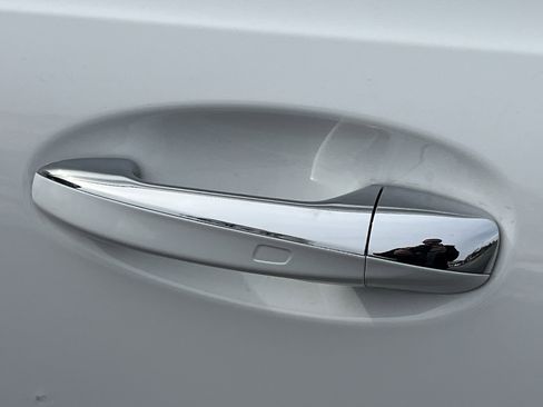 Used 2023 Mercedes-Benz EQB 350 4MATIC SUV image 37