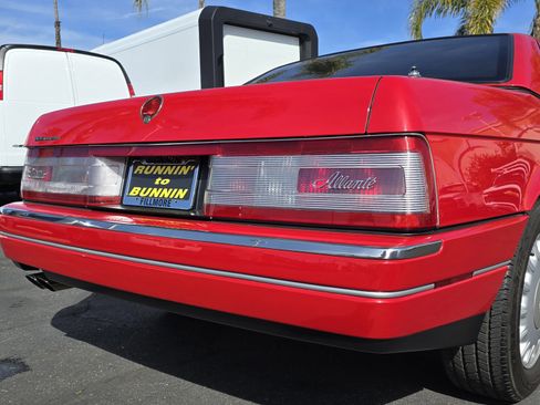 Used 1993 Cadillac Allante image 19