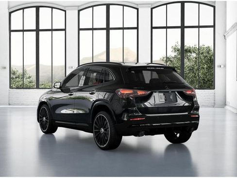 New 2026 Mercedes-Benz GLA 35 AMG 4MATIC image 28