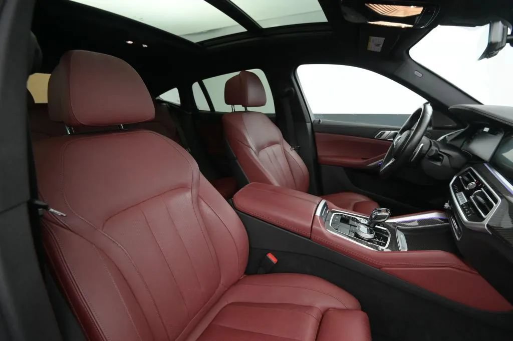 Used 2021 BMW X6 M50i AWD/4WD image 41