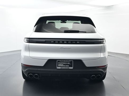 Certified 2025 Porsche Cayenne AWD/4WD image 13