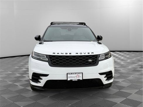 Used 2018 Land Rover Range Rover Velar R-Dynamic HSE image 10