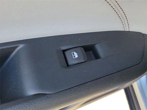 Certified 2022 Jeep Compass Limited image 16