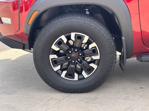 Used 2022 Nissan Frontier PRO-4X w/ Technology Package image 30