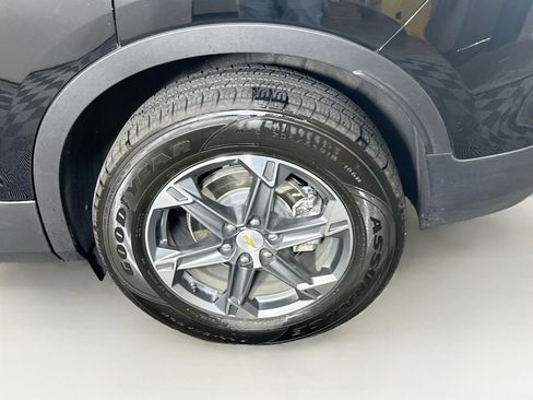 Used 2025 Chevrolet Blazer LT AWD/4WD image 11
