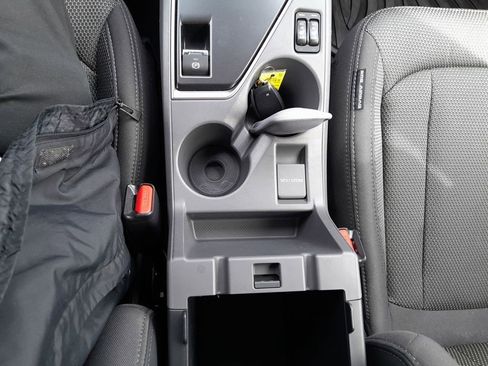 Used 2024 Subaru Crosstrek 2.0i Premium image 24