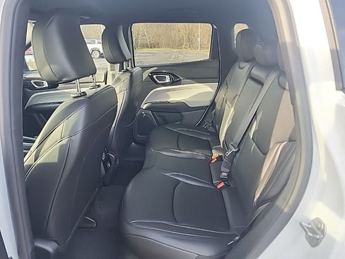 New 2026 Jeep Compass Limited image 18