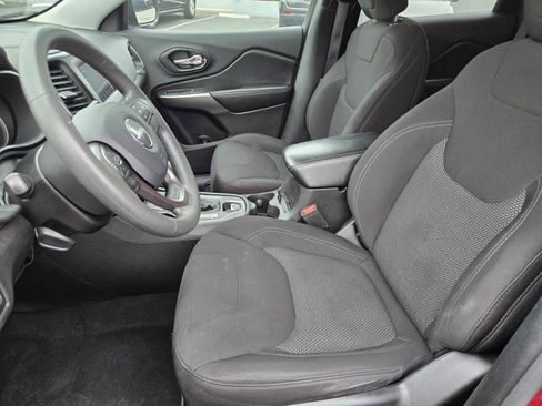 Certified 2021 Jeep Cherokee Latitude FWD image 19
