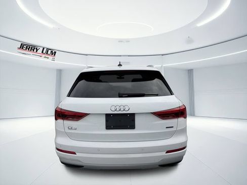 Used 2023 Audi Q3 2.0T Premium AWD/4WD image 4
