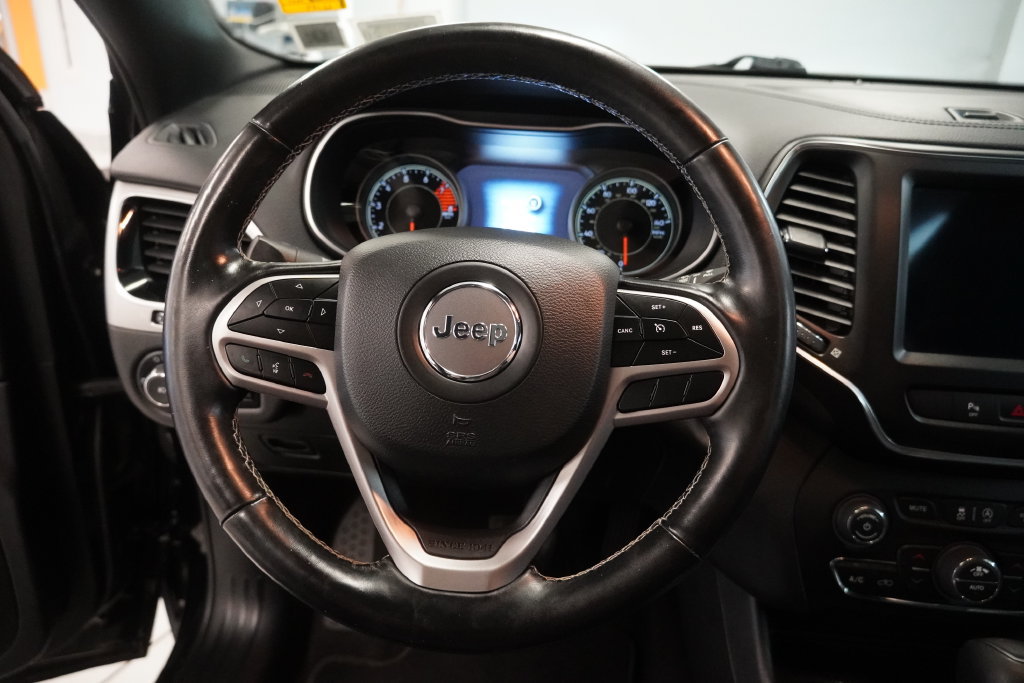 Used 2021 Jeep Cherokee Latitude Lux 80th Anniv w/ Quick Order Package 26U 80TH AWD/4WD image 15