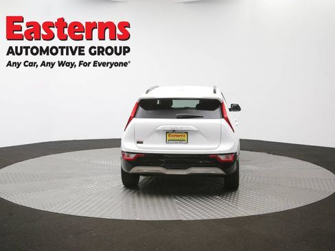 Used 2023 Kia Niro Wind w/ Wind Preserve Package FWD image 38