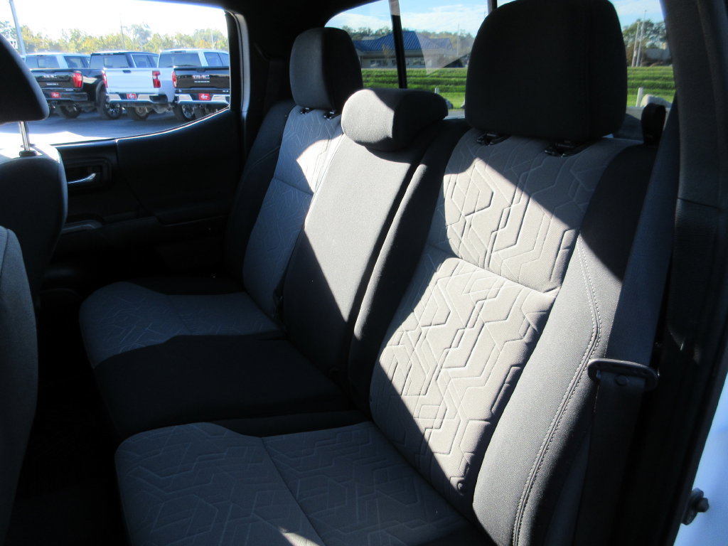 Used 2023 Toyota Tacoma TRD Sport w/ Technology Package AWD/4WD image 17