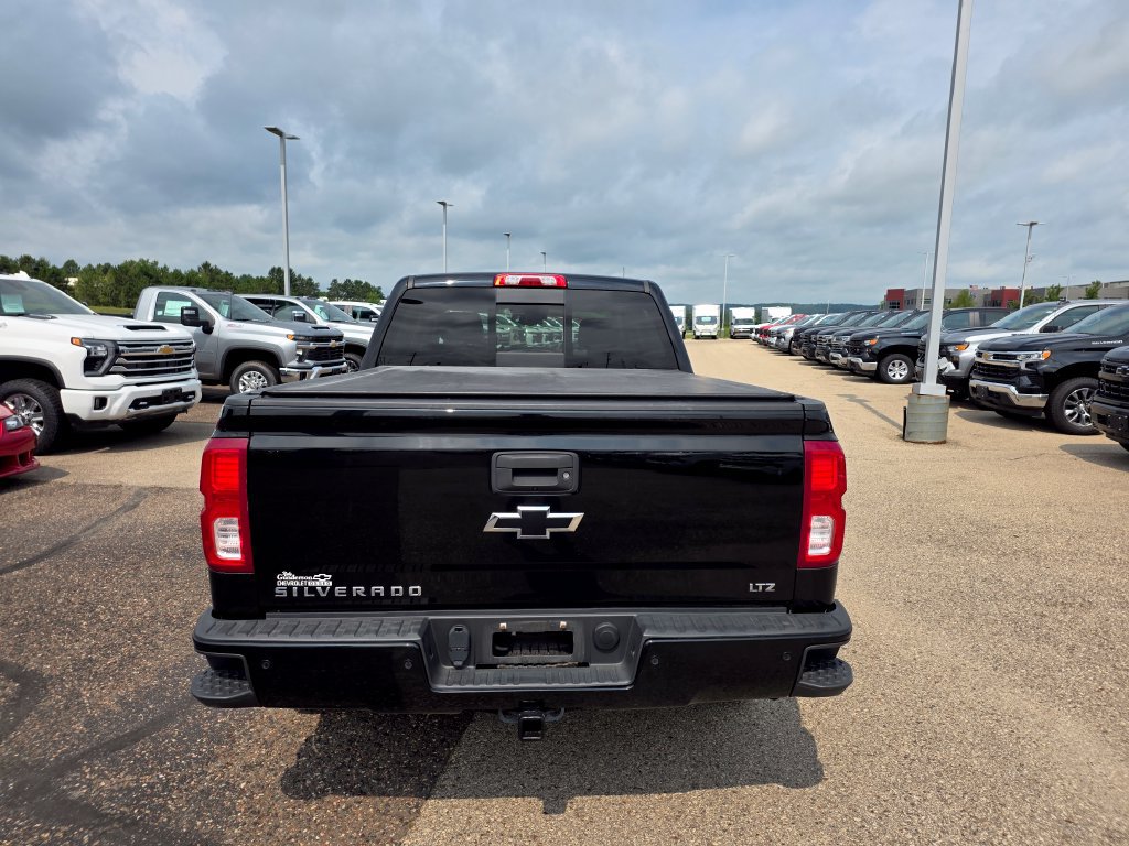 Used 2017 Chevrolet Silverado 1500 LTZ Z71 w/ LTZ Plus Package AWD/4WD image 6
