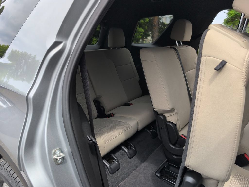Used 2023 Chevrolet Traverse LS AWD/4WD image 14