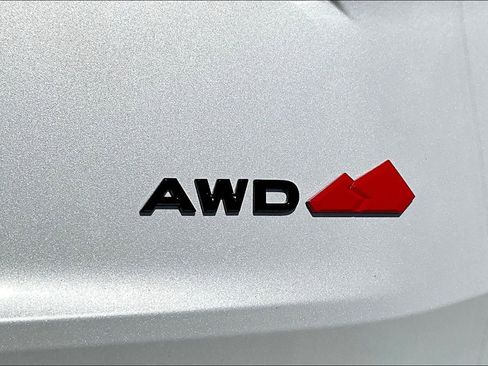 Used 2026 Nissan Rogue SV AWD/4WD image 23