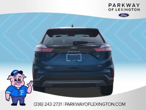 Used 2024 Ford Edge SEL w/ Convenience Package AWD/4WD image 4