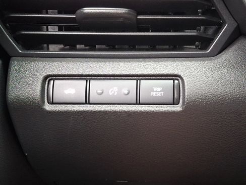 Used 2024 Nissan Altima 2.5 S FWD image 22