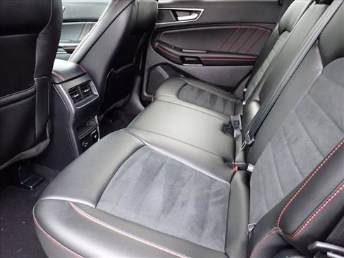 Used 2022 Ford Edge ST-Line AWD/4WD image 10
