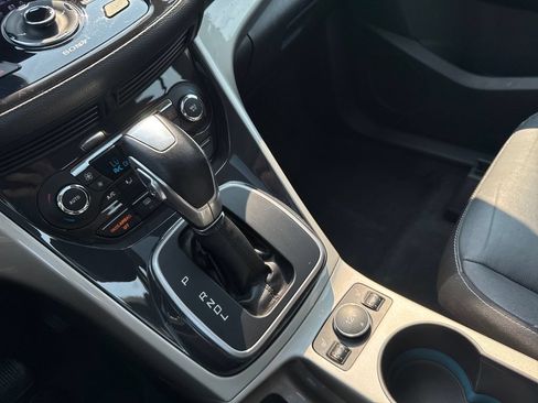 Used 2013 Ford C-MAX SEL FWD image 25