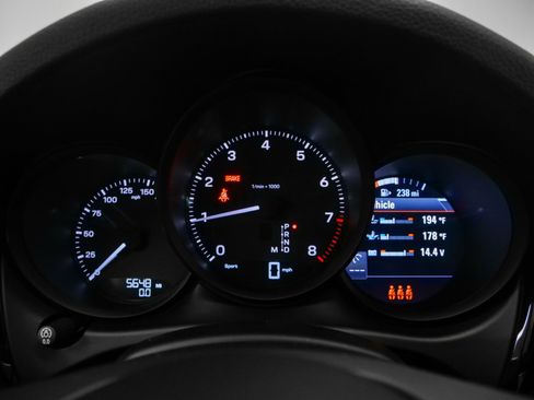 Used 2025 Porsche Macan image 30