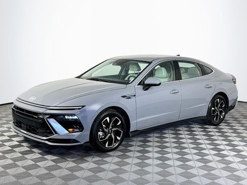 Used 2024 Hyundai Sonata SEL FWD image 4