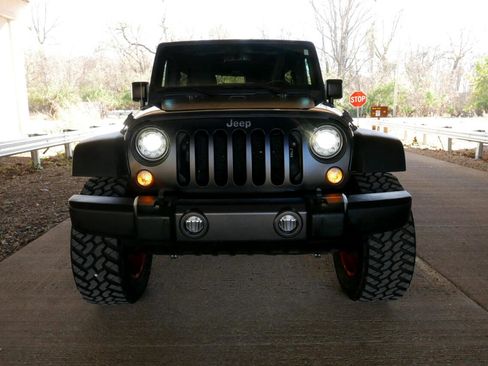 Used 2017 Jeep Wrangler Unlimited Sport image 30