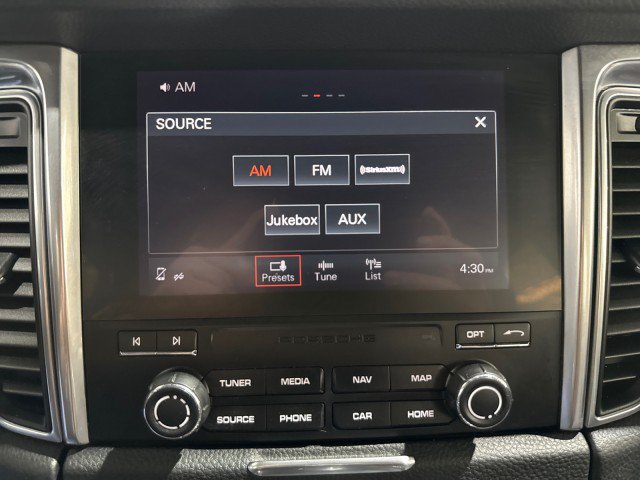 Used 2018 Porsche Macan AWD/4WD image 64