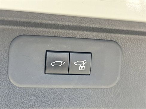 Used 2024 Toyota Grand Highlander Limited image 21