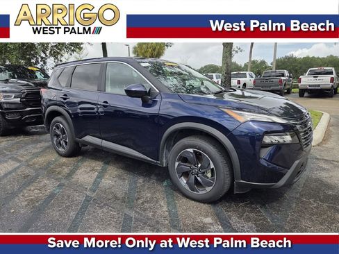 Used 2025 Nissan Rogue SV FWD image 1