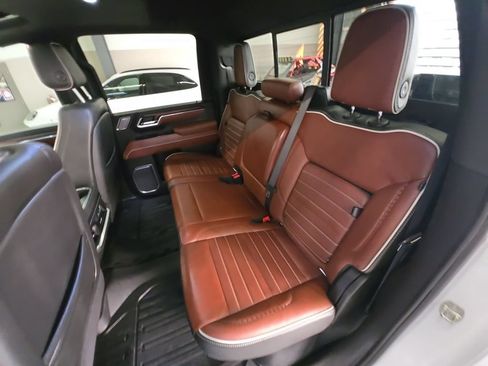 Used 2025 GMC Sierra 3500 Denali Ultimate AWD/4WD image 22
