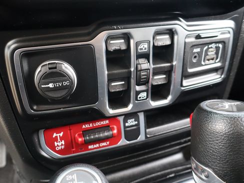 Used 2022 Jeep Gladiator Mojave AWD/4WD image 20