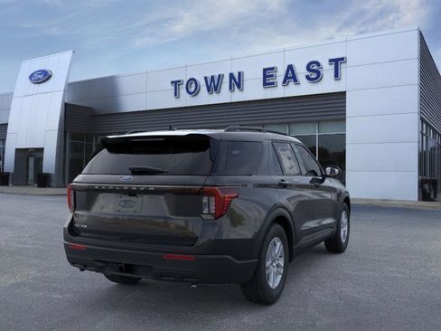 New 2026 Ford Explorer Active image 8