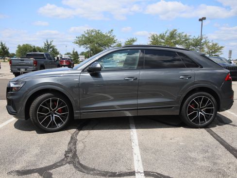 Used 2020 Audi Q8 Prestige w/ Prestige Package AWD/4WD image 9