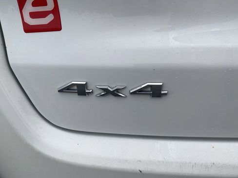 Used 2024 Jeep Compass Latitude image 43