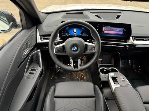Used 2025 BMW X2 xDrive28i w/ Technology Package image 5