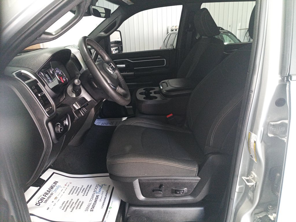 Used 2025 RAM 3500 Big Horn AWD/4WD image 13