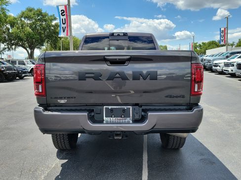Used 2025 RAM 2500 Limited AWD/4WD image 8