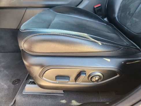 Used 2025 RAM 1500 Big Horn AWD/4WD image 15