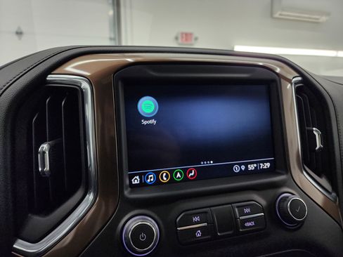 Used 2022 Chevrolet Silverado 2500 High Country w/ Safety Package II image 62