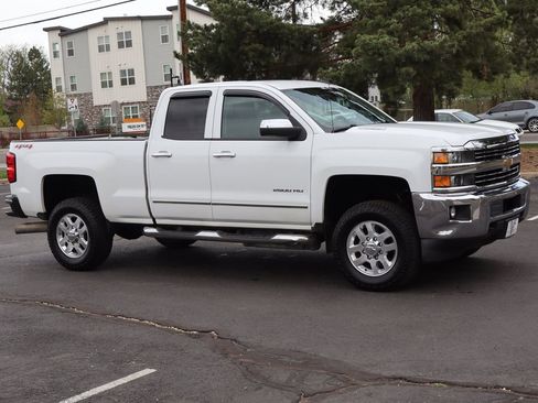Used 2015 Chevrolet Silverado 2500 LTZ image 2