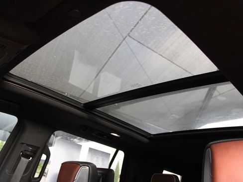 Used 2023 GMC Yukon Denali Ultimate w/ LPO, Floor Liner Package AWD/4WD image 5
