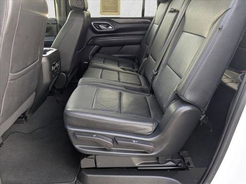 Used 2023 Chevrolet Suburban LT image 16
