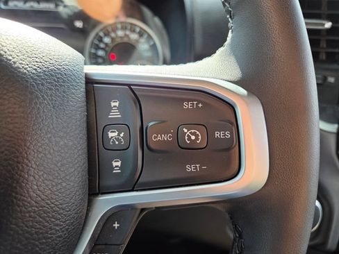 Used 2025 RAM 1500 Big Horn AWD/4WD image 22