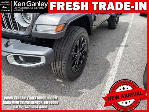 Certified 2025 Jeep Wrangler Unlimited Sahara w/ Safety Group AWD/4WD image 5