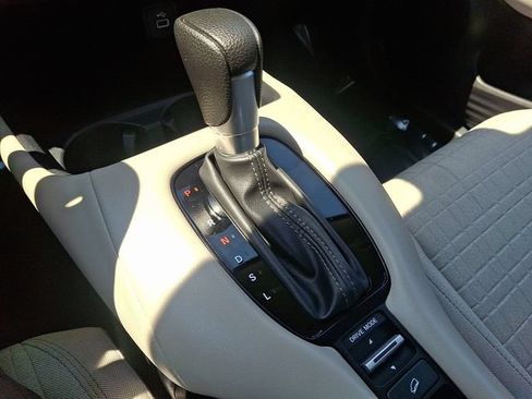 Used 2024 Honda HR-V LX image 13