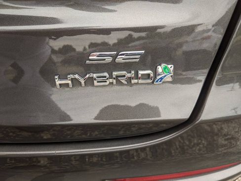 Used 2019 Ford Fusion SE FWD image 23