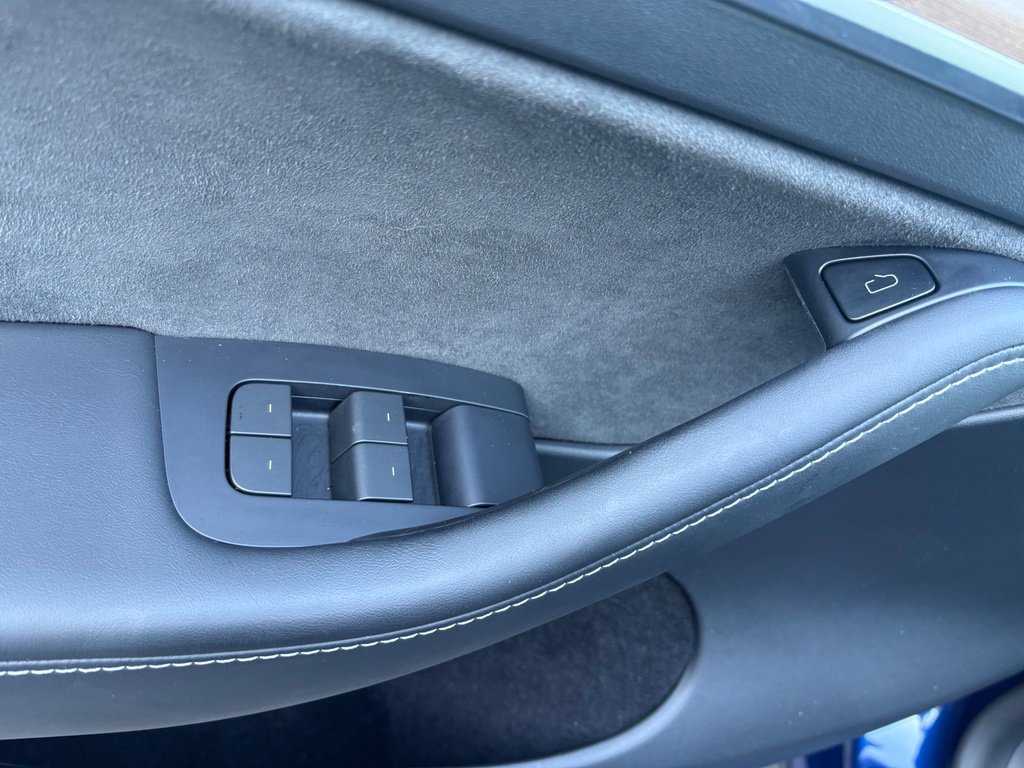 Used 2023 Tesla Model Y Long Range AWD/4WD image 14