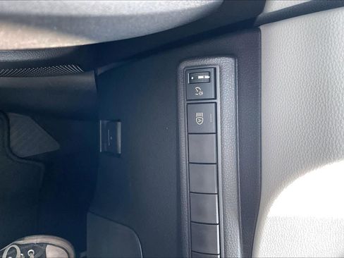 Used 2026 Toyota Corolla SE FWD image 32