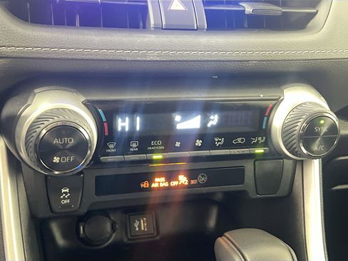 Used 2024 Toyota RAV4 XLE image 26