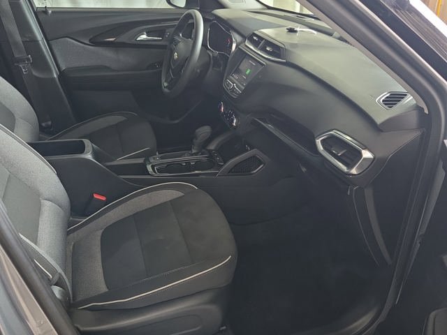 Used 2023 Chevrolet TrailBlazer LT FWD image 6